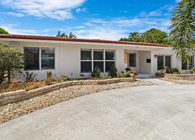 Property at 1834 NE 34th St, Oakland Park, FL 33306, 3 beds, 3 baths