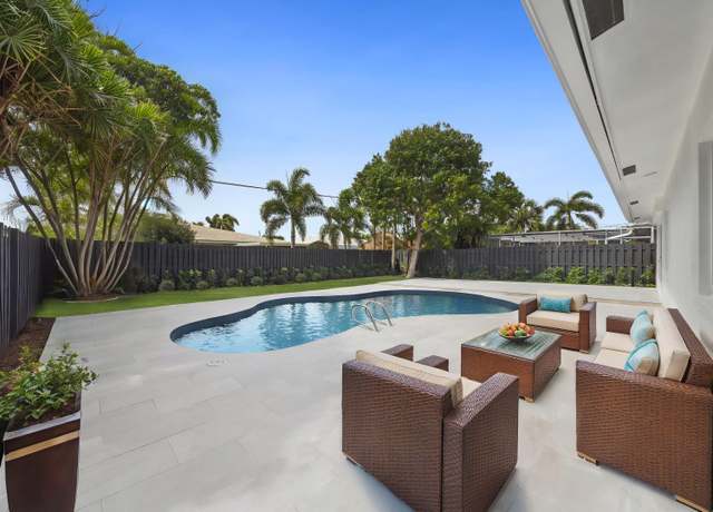 Property at 1750 NE 49th St, Fort Lauderdale, FL 33334, 3 beds, 3 baths