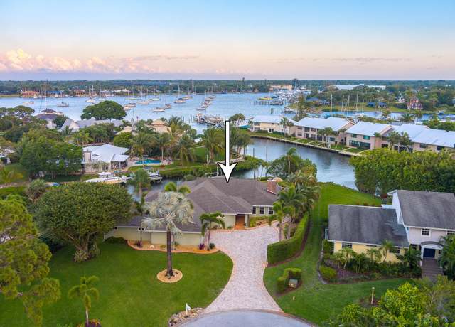 Property at 4020 SE Whiticar Way, Stuart, FL 34997, 3 beds, 3.5 baths