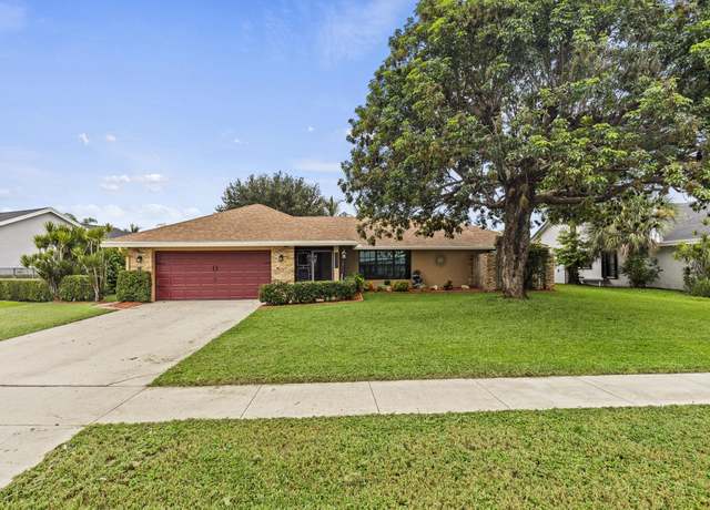 Property at 8272 Blue Cypress Dr, Lake Worth, FL 33467, 3 beds, 2 baths