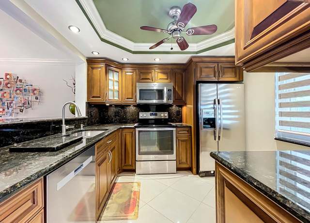 Property at 900 Dogwood Dr #139, Delray Beach, FL 33483, 2 beds, 2 baths