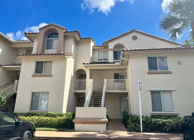 Property at 13215 Glenmoor Dr, West Palm Beach, FL 33409, 2 beds, 2 baths