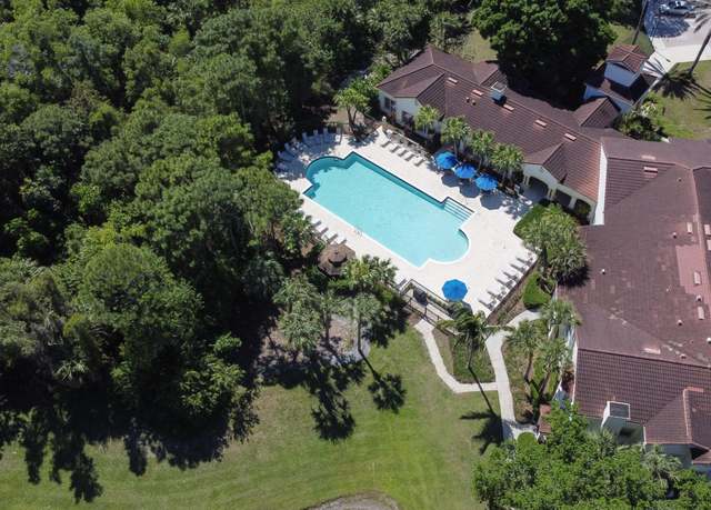 Property at 272 SE Kitching Cir, Stuart, FL 34994, 2 beds, 2 baths