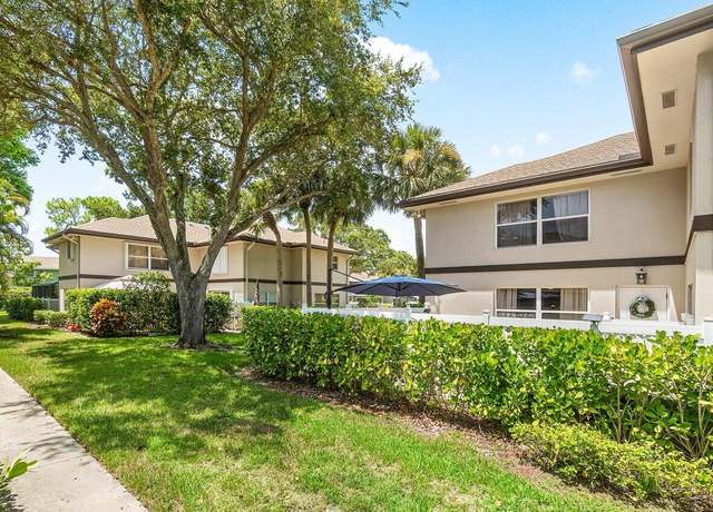 Property at 33 Clinton Ct Unit C, Royal Palm Beach, FL 33411, 2 beds, 2.5 baths