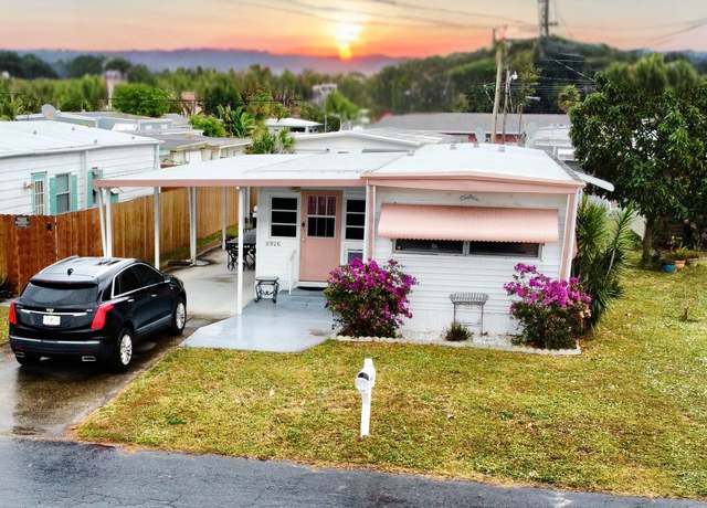 Property at 8926 Palm St, Boynton Beach, FL 33436, 2 beds, 1.5 baths