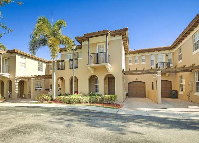 Property at 6964 Julia Gardens Dr, Coconut Creek, FL 33073, 3 beds, 2.5 baths