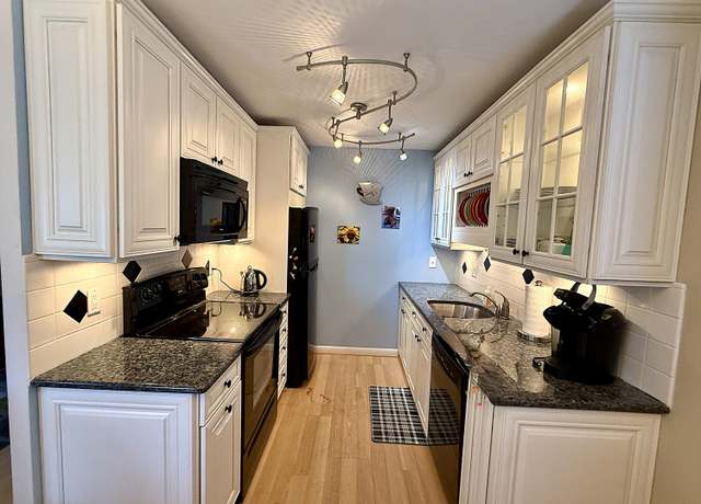 Property at 2060 Newport N, Deerfield Beach, FL 33442, 2 beds, 1.5 baths
