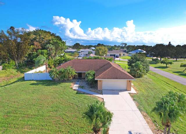 Property at 1991 SE Aires Ln, Port Saint Lucie, FL 34984, 3 beds, 2 baths