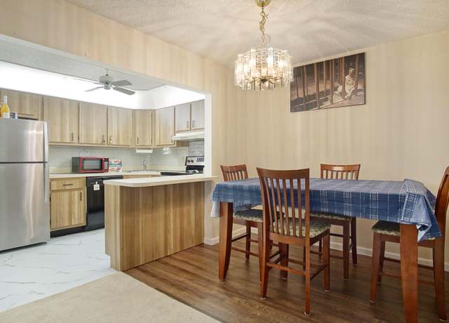 Property at 5930 Whispering Pines Way Unit C-2, Greenacres, FL 33463, 2 beds, 1.5 baths