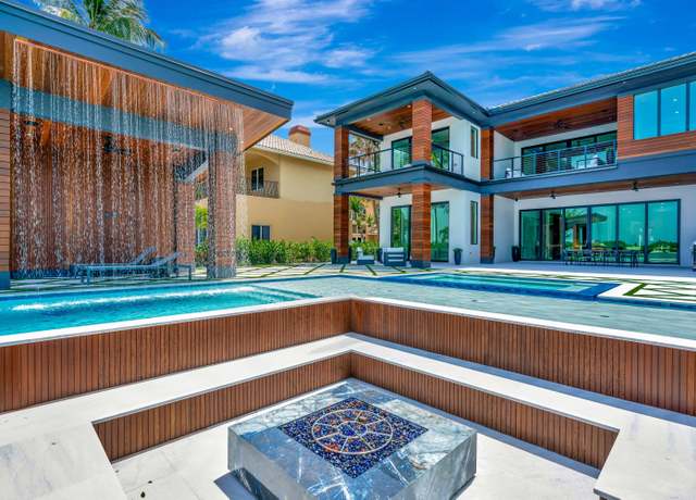 Property at 416 S Lake Dr, Lantana, FL 33462, 7 beds, 8.5 baths