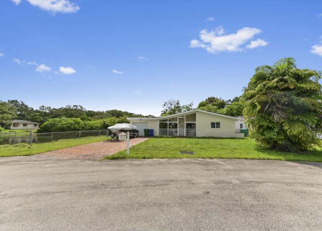 Property at 3560 SW 63rd Ave, Miramar, FL 33023, 3 beds, 2 baths