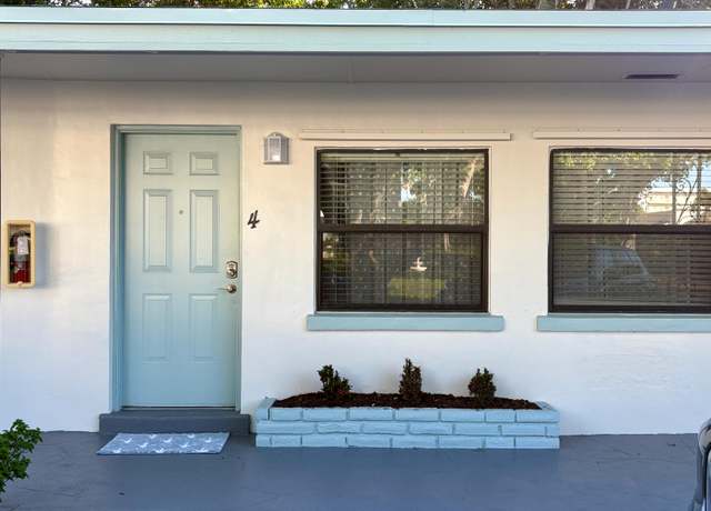 Property at 555 Banyan Tree Ln #4, Delray Beach, FL 33483, 1 bed, 1 bath