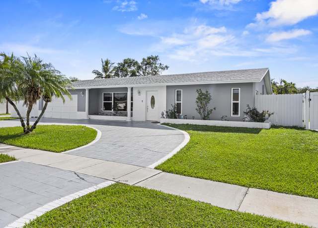 Property at 621 NW 97 Ter Ter, Pembroke Pines, FL 33024, 4 beds, 3 baths