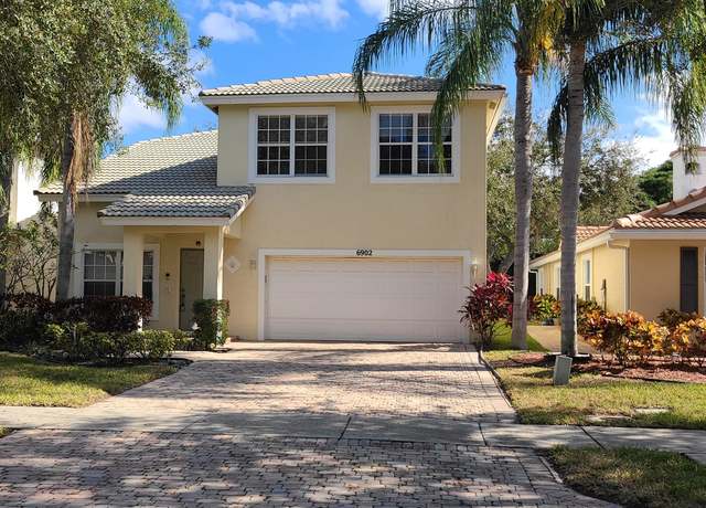 Property at 6902 Lantern Key Dr, Lake Worth, FL 33463, 3 beds, 2.5 baths