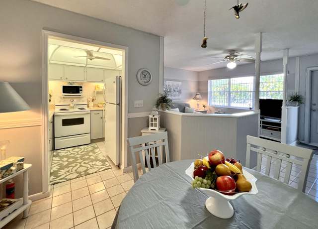 Property at 12 Andover A, West Palm Beach, FL 33417, 1 bed, 1.5 baths