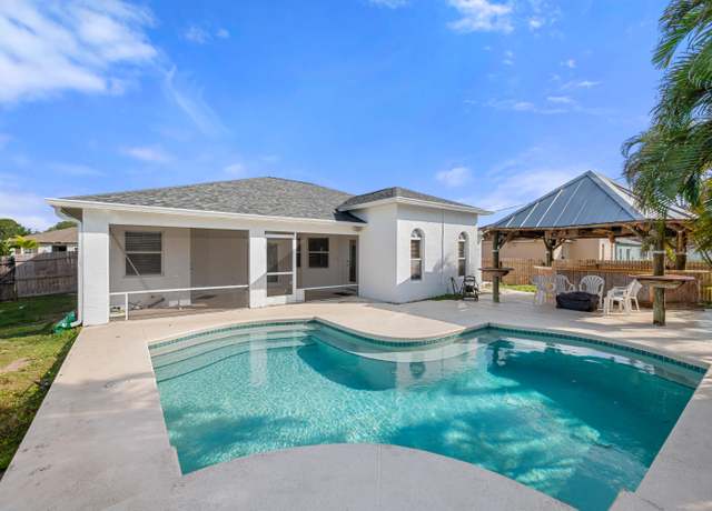 Property at 452 SW Baoy Ave, Port Saint Lucie, FL 34953, 3 beds, 2 baths