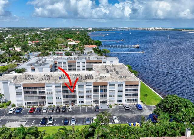 Property at 1516 S Lakeside Dr #317, Lake Worth Beach, FL 33460, 1 bed, 1.5 baths