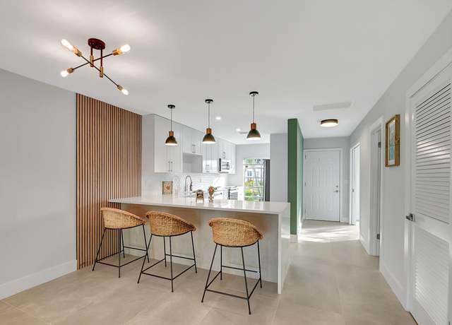 Property at 13602 Via Flora Apt C, Delray Beach, FL 33484, 2 beds, 1.5 baths