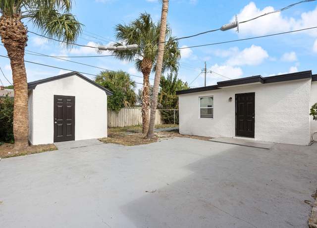 Property at 617 54th St, West Palm Beach, FL 33407, 2 baths