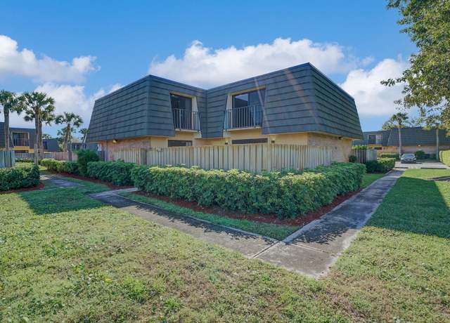 Property at 1619 16th Way, West Palm Beach, FL 33407, 2 beds, 2.5 baths