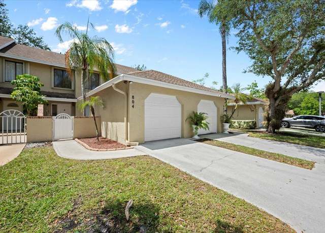 Property at 804 Maplewood Dr, Greenacres, FL 33415, 2 beds, 2.5 baths
