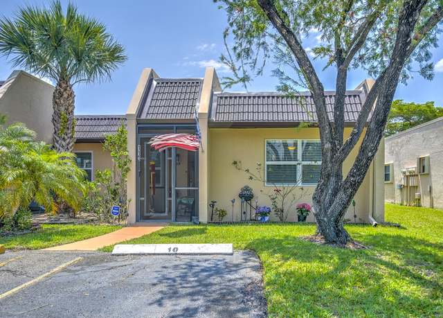 Property at 113 Lake Terry Dr, West Palm Beach, FL 33411, 2 beds, 2 baths
