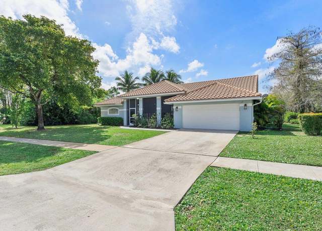 Property at 1611 Yarmouth Ave, Wellington, FL 33414, 4 beds, 3 baths