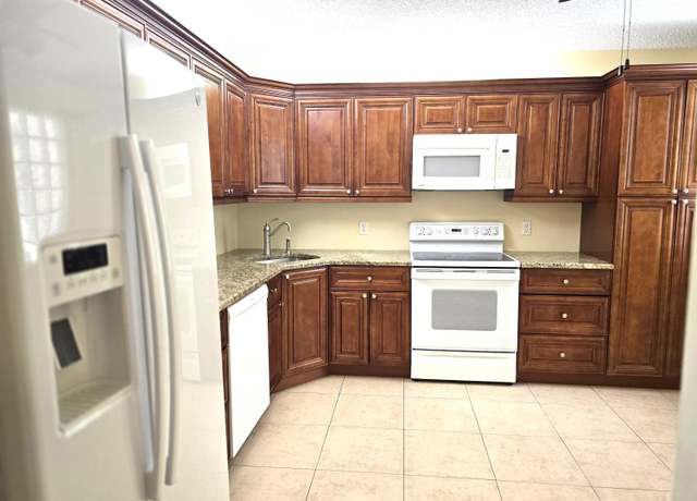 Property at 5099 Splendido Ct Unit P, Boynton Beach, FL 33437, 3 beds, 2 baths