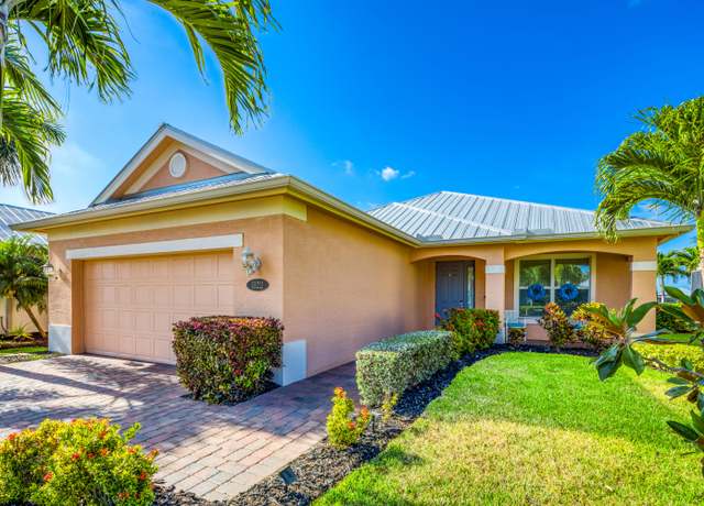 Property at 1122 4th Ln SW, Vero Beach, FL 32962, 2 beds, 2 baths