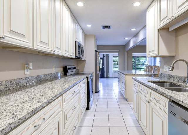 Property at 116 Village Walk Dr, Royal Palm Beach, FL 33411, 3 beds, 2 baths