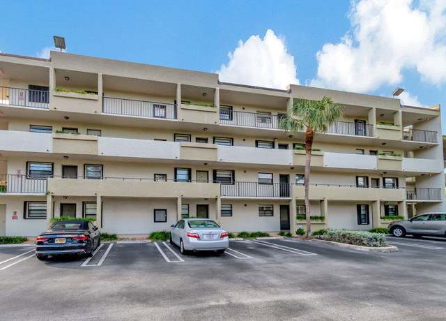 Property at 555 Banyan Tree Lane Ln #304, Delray Beach, FL 33483, 3 beds, 3 baths