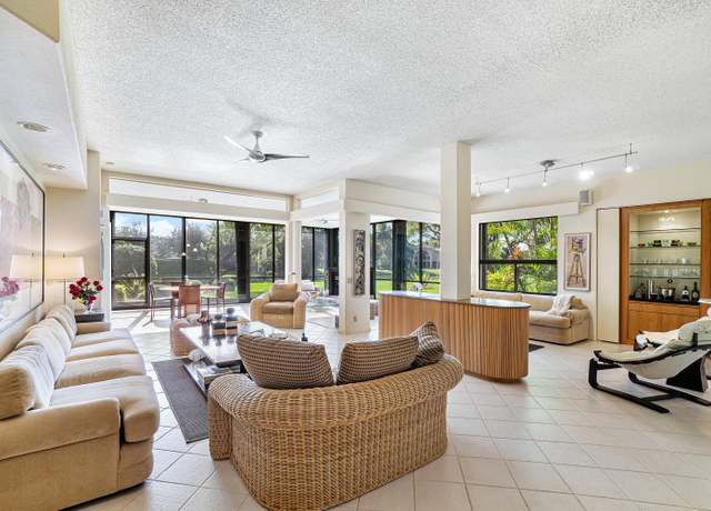Property at 17652 Ashbourne D Way Unit D, Boca Raton, FL 33496, 2 beds, 2.5 baths