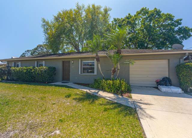 Property at 374 NW Ferris Dr, Port Saint Lucie, FL 34983, 2 beds, 2 baths