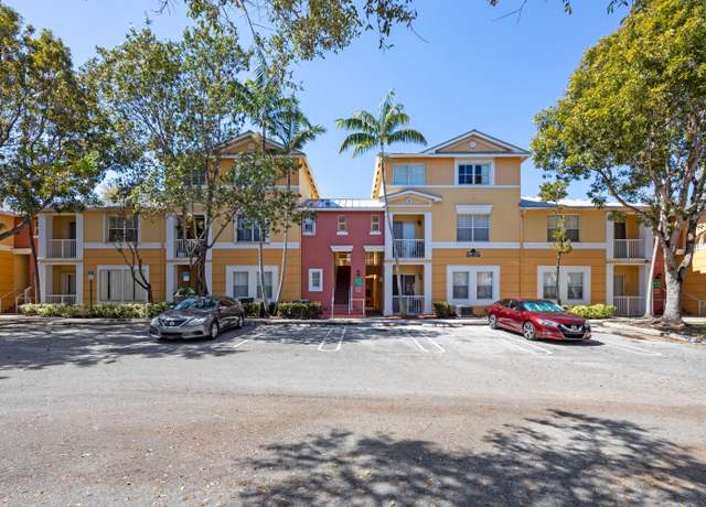 Property at 2122 Shoma Dr #141, Royal Palm Beach, FL 33414, 3 beds, 2.5 baths