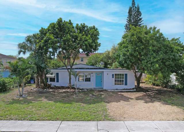 Property at 2658 Lorraine Ct, North Palm Beach, FL 33403, 3 beds, 2 baths