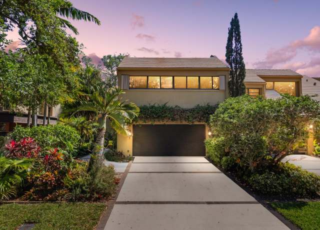 Property at 754 Saint Albans Dr, Boca Raton, FL 33486, 3 beds, 2.5 baths