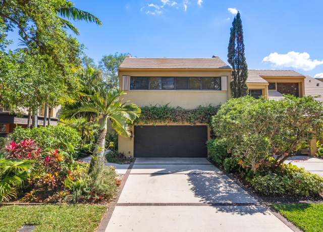 Property at 754 Saint Albans Dr, Boca Raton, FL 33486, 3 beds, 2.5 baths