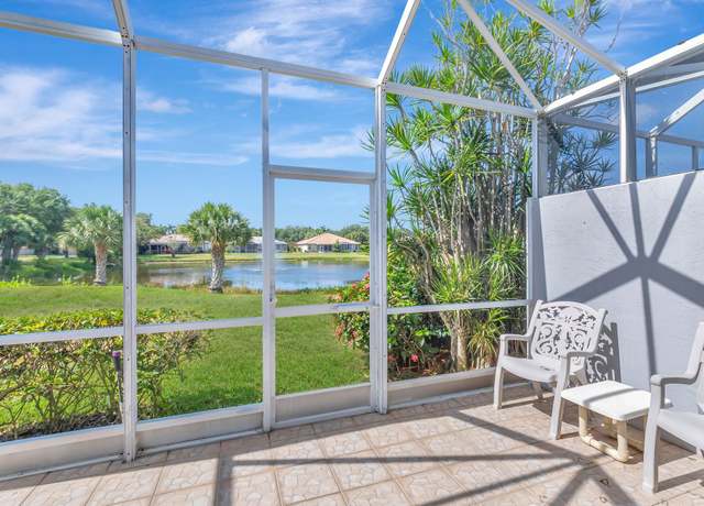 Property at 9564 Crescent View Dr N, Boynton Beach, FL 33437, 3 beds, 2 baths