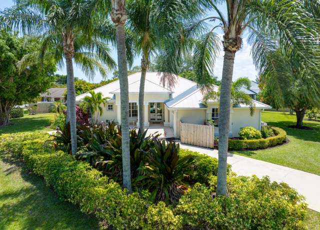 Property at 2102 SE Bryson Ave, Port Saint Lucie, FL 34952, 3 beds, 3 baths