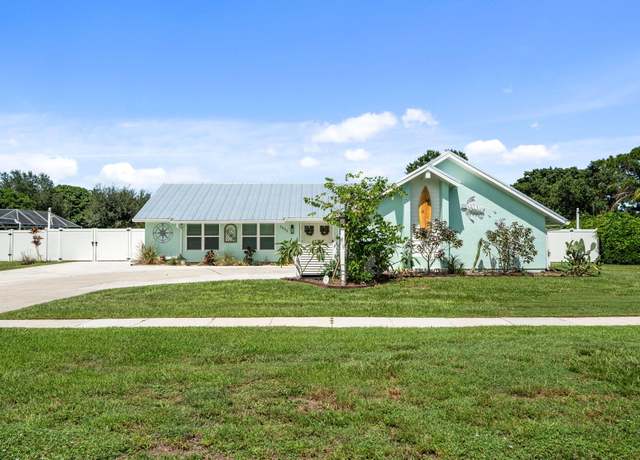 Property at 2633 SE Gowin Dr, Port Saint Lucie, FL 34952, 3 beds, 2 baths