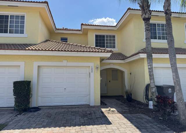 Property at 1235 Imperial Lake Rd, West Palm Beach, FL 33413, 2 beds, 2.5 baths