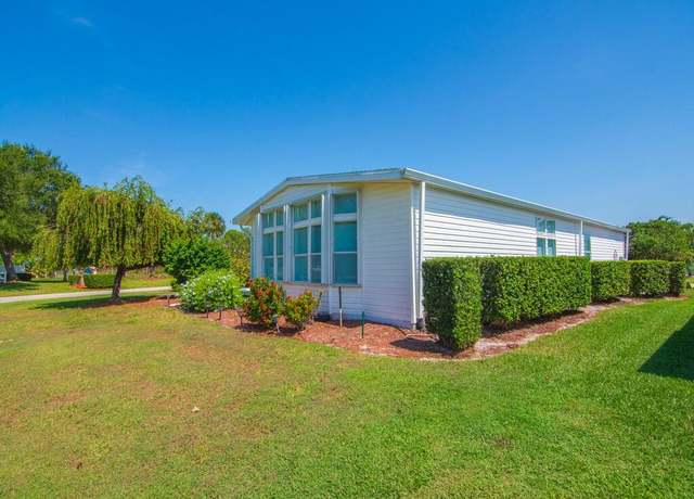 Property at 3700 Sandlace Ct, Port Saint Lucie, FL 34952, 2 beds, 2 baths