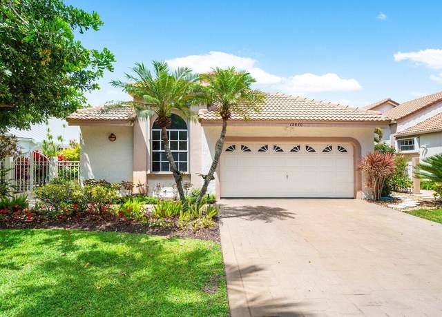 Property at 12840 Oak Knoll Dr, Palm Beach Gardens, FL 33418, 2 beds, 2 baths