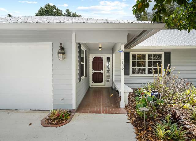 Property at 756 SW Rustic Cir, Stuart, FL 34997, 3 beds, 2.5 baths