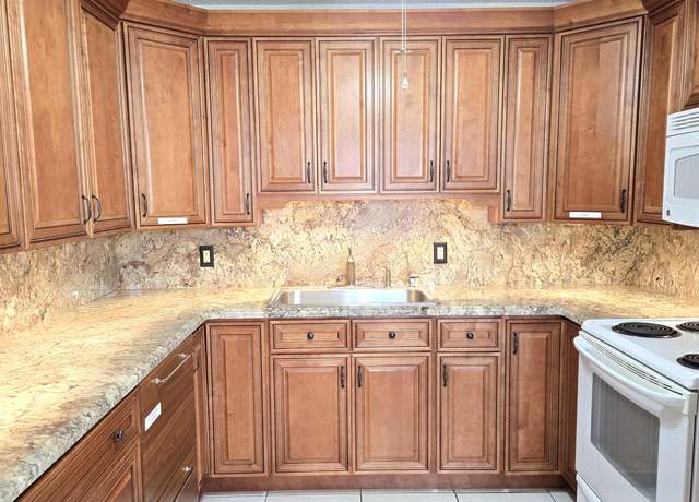 Property at 3024 Yarmouth B, Boca Raton, FL 33434, 2 beds, 2 baths