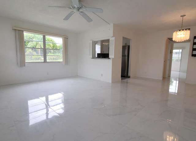 Property at 405 Windsor R, West Palm Beach, FL 33417, 1 bed, 1.5 baths