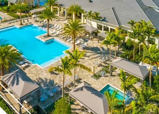 Property at 15371 Destiny Dr, Delray Beach, FL 33446, 4 beds, 3 baths