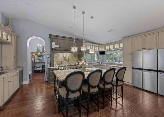 Property at 135 Saint Davids Way, Wellington, FL 33414, 7 beds, 5 baths