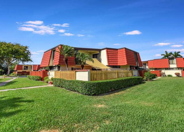 Property at 3718 Victoria Dr, West Palm Beach, FL 33406, 2 beds, 2.5 baths
