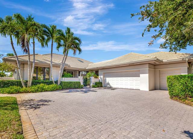Property at 6022 SE Oakmont Pl, Stuart, FL 34997, 2 beds, 2.5 baths